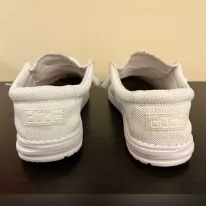 Men’s size 9 Arctic white Hey Dudes Hey Dude | Shoes | Mens Size 9 Arctic White Hey Dudes | Poshmark main image 3